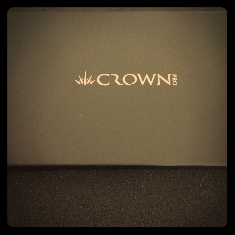 Eye shadow by Crown - Picture 3 of 3